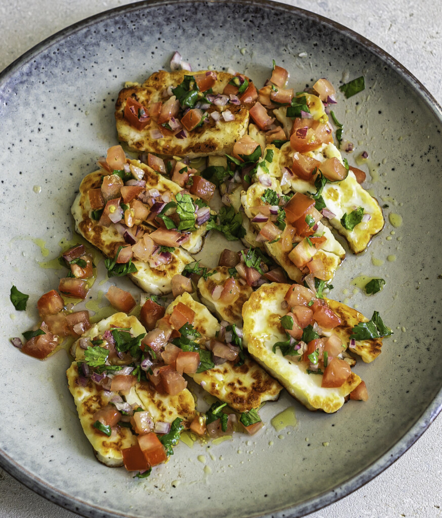 CBD Halloumi-Tomaten-Salsa CBD Halloumi-Tomaten-Salsa